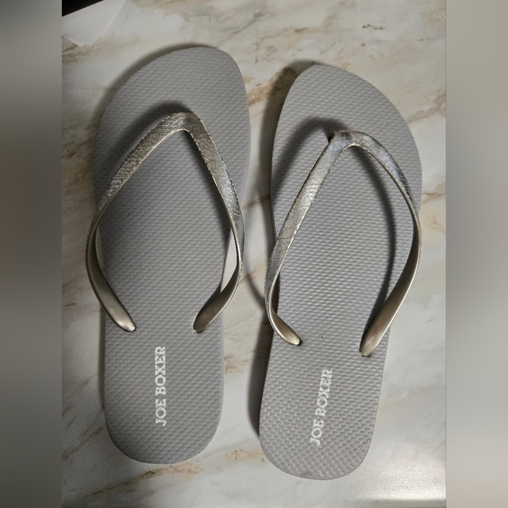Joe Boxer Silver and Gray Flip-Flops